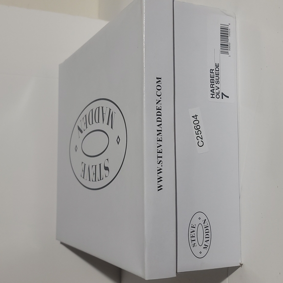 Steve Madden Harber Olive Suede Ankle Bootie 7 NWB - Picture 3 of 11